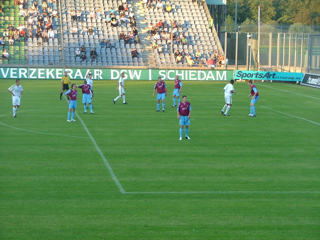 Oefenwedstriijd ado den haag Westham United